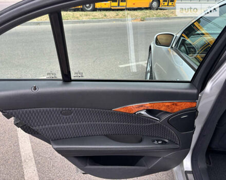 Сірий Мерседес Е-Клас, об'ємом двигуна 2.2 л та пробігом 361 тис. км за 7000 $, фото 14 на Automoto.ua