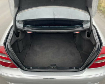 Сірий Мерседес Е-Клас, об'ємом двигуна 2.2 л та пробігом 265 тис. км за 5900 $, фото 45 на Automoto.ua