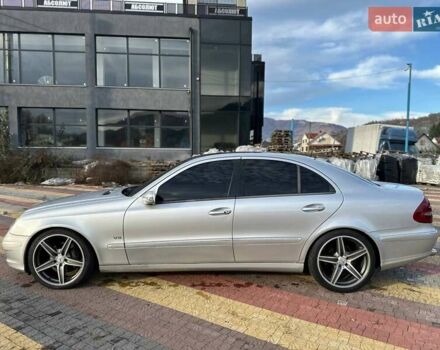 Серый Мерседес Е-Класс, объемом двигателя 4 л и пробегом 372 тыс. км за 6400 $, фото 10 на Automoto.ua