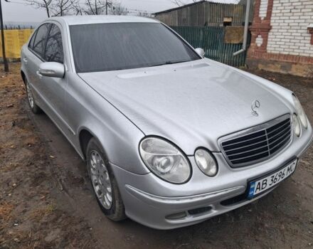 Серый Мерседес Е-Класс, объемом двигателя 2.1 л и пробегом 489 тыс. км за 5500 $, фото 1 на Automoto.ua