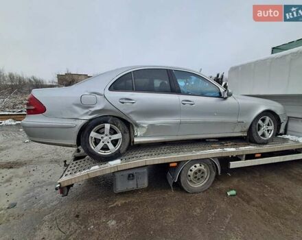 Серый Мерседес Е-Класс, объемом двигателя 2.69 л и пробегом 300 тыс. км за 4200 $, фото 3 на Automoto.ua