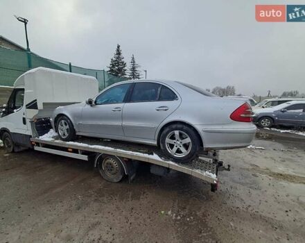 Серый Мерседес Е-Класс, объемом двигателя 2.69 л и пробегом 300 тыс. км за 4200 $, фото 9 на Automoto.ua