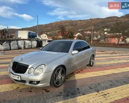 Серый Мерседес Е-Класс, объемом двигателя 4 л и пробегом 372 тыс. км за 6400 $, фото 12 на Automoto.ua