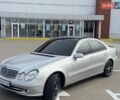 Серый Мерседес Е-Класс, объемом двигателя 3.2 л и пробегом 450 тыс. км за 7500 $, фото 1 на Automoto.ua