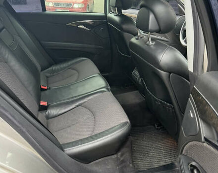 Серый Мерседес Е-Класс, объемом двигателя 3.2 л и пробегом 378 тыс. км за 6300 $, фото 9 на Automoto.ua