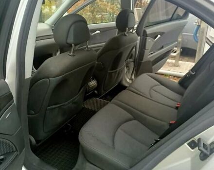 Серый Мерседес Е-Класс, объемом двигателя 1.8 л и пробегом 292 тыс. км за 6900 $, фото 16 на Automoto.ua