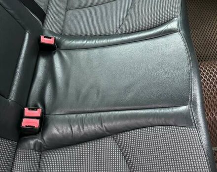 Серый Мерседес Е-Класс, объемом двигателя 3.2 л и пробегом 480 тыс. км за 7700 $, фото 5 на Automoto.ua