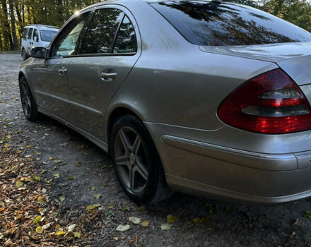 Мерседес Е-Класс 2003 в Черновцах на Automoto.ua Серый Мерседес Е-Класс, объемом двигателя 3.2 л и пробегом 400 тыс. км за 7000 $, фото 33 на Automoto.ua