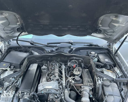 Серый Мерседес Е-Класс, объемом двигателя 2.15 л и пробегом 339 тыс. км за 5500 $, фото 17 на Automoto.ua