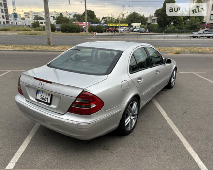 Сірий Мерседес Е-Клас, об'ємом двигуна 2.2 л та пробігом 361 тис. км за 7000 $, фото 7 на Automoto.ua