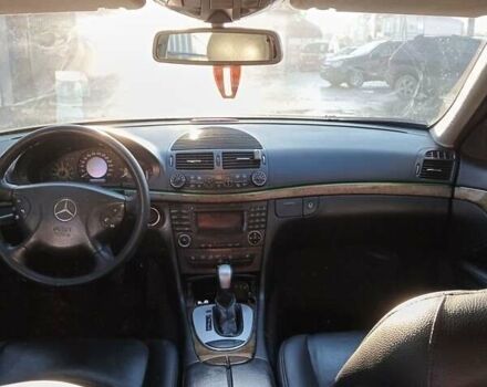 Сірий Мерседес Е-Клас, об'ємом двигуна 2.2 л та пробігом 362 тис. км за 6950 $, фото 10 на Automoto.ua