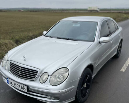 Сірий Мерседес Е-Клас, об'ємом двигуна 2.2 л та пробігом 265 тис. км за 5900 $, фото 8 на Automoto.ua