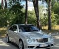 Сірий Мерседес Е-Клас, об'ємом двигуна 2.6 л та пробігом 303 тис. км за 7999 $, фото 1 на Automoto.ua