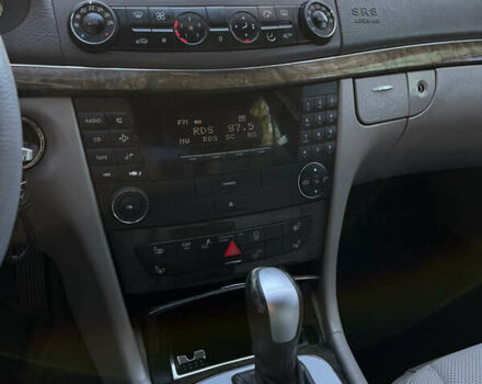 Мерседес Е-Класс 2003 в Черновцах на Automoto.ua Серый Мерседес Е-Класс, объемом двигателя 3.2 л и пробегом 400 тыс. км за 7000 $, фото 42 на Automoto.ua