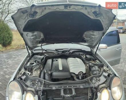 Серый Мерседес Е-Класс, объемом двигателя 2.1 л и пробегом 400 тыс. км за 5300 $, фото 10 на Automoto.ua