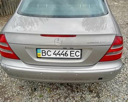 Серый Мерседес Е-Класс, объемом двигателя 2 л и пробегом 359 тыс. км за 5300 $, фото 4 на Automoto.ua