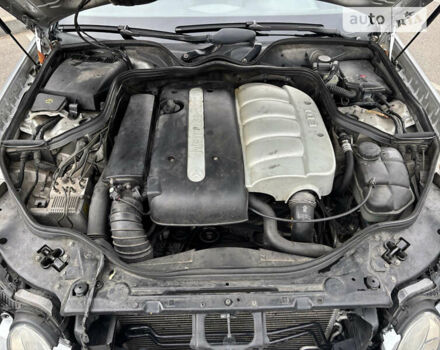 Сірий Мерседес Е-Клас, об'ємом двигуна 2.2 л та пробігом 361 тис. км за 7000 $, фото 22 на Automoto.ua