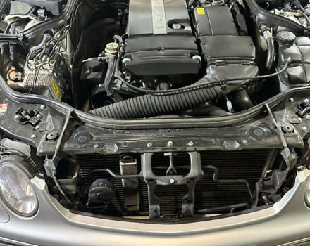 Серый Мерседес Е-Класс, объемом двигателя 1.8 л и пробегом 130 тыс. км за 8900 $, фото 9 на Automoto.ua