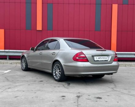 Сірий Мерседес Е-Клас, об'ємом двигуна 2.7 л та пробігом 382 тис. км за 7490 $, фото 3 на Automoto.ua