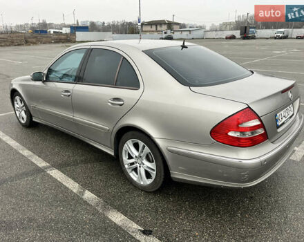 Сірий Мерседес Е-Клас, об'ємом двигуна 2.2 л та пробігом 355 тис. км за 7000 $, фото 9 на Automoto.ua