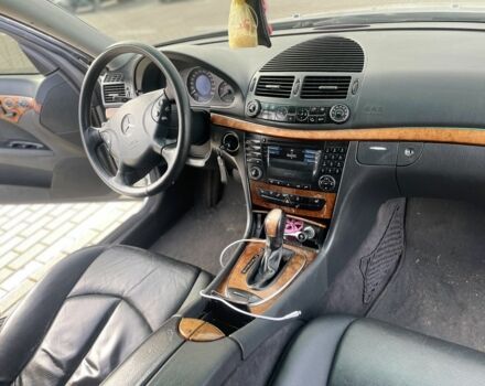 Серый Мерседес Е-Класс, объемом двигателя 2.7 л и пробегом 200 тыс. км за 8000 $, фото 1 на Automoto.ua