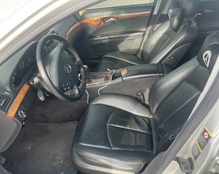 Серый Мерседес Е-Класс, объемом двигателя 2.7 л и пробегом 200 тыс. км за 8000 $, фото 8 на Automoto.ua