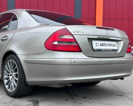 Сірий Мерседес Е-Клас, об'ємом двигуна 2.7 л та пробігом 382 тис. км за 7490 $, фото 6 на Automoto.ua