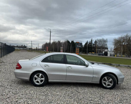 Сірий Мерседес Е-Клас, об'ємом двигуна 2.2 л та пробігом 325 тис. км за 6700 $, фото 7 на Automoto.ua