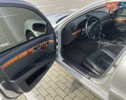 Серый Мерседес Е-Класс, объемом двигателя 2.7 л и пробегом 200 тыс. км за 8000 $, фото 8 на Automoto.ua