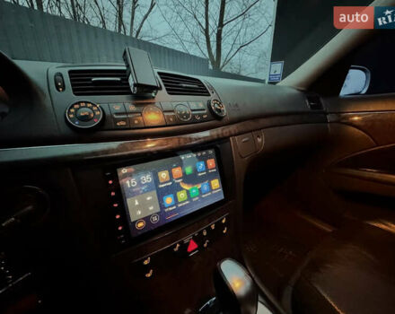 Серый Мерседес Е-Класс, объемом двигателя 3.2 л и пробегом 300 тыс. км за 6500 $, фото 6 на Automoto.ua