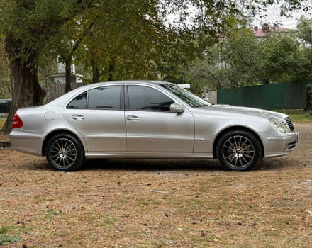 Серый Мерседес Е-Класс, объемом двигателя 3.2 л и пробегом 370 тыс. км за 7200 $, фото 2 на Automoto.ua