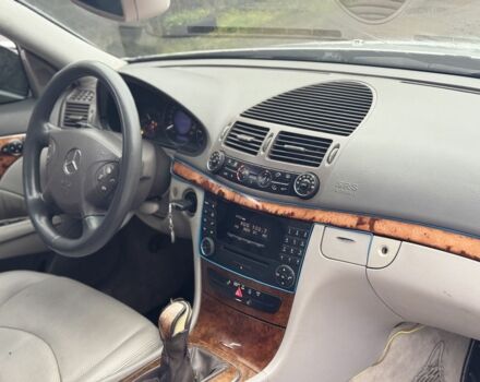 Сірий Мерседес Е-Клас, об'ємом двигуна 2.7 л та пробігом 560 тис. км за 5200 $, фото 7 на Automoto.ua