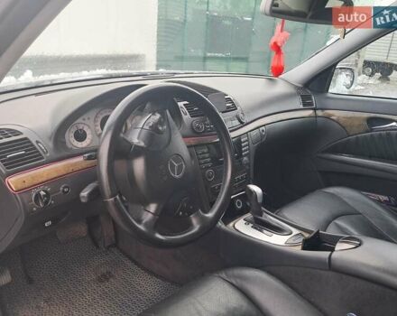 Серый Мерседес Е-Класс, объемом двигателя 2.69 л и пробегом 300 тыс. км за 4200 $, фото 11 на Automoto.ua