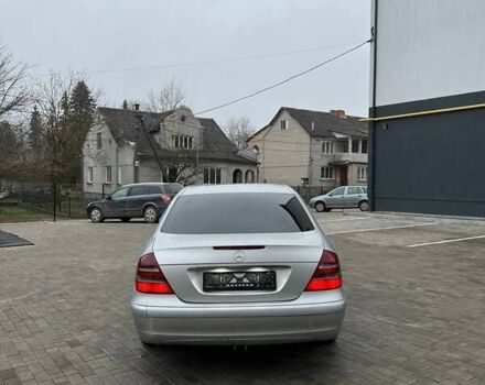 Сірий Мерседес Е-Клас, об'ємом двигуна 2.2 л та пробігом 320 тис. км за 5200 $, фото 6 на Automoto.ua