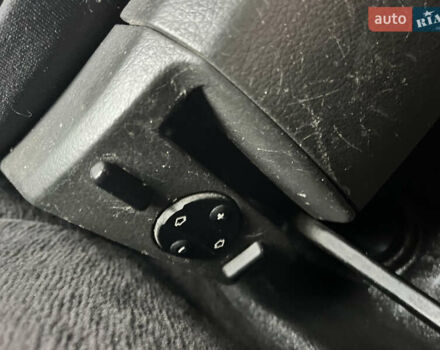 Сірий Мерседес Е-Клас, об'ємом двигуна 2.2 л та пробігом 355 тис. км за 7000 $, фото 23 на Automoto.ua