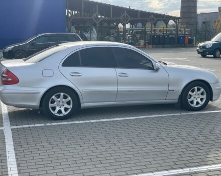 Серый Мерседес Е-Класс, объемом двигателя 2.7 л и пробегом 200 тыс. км за 8000 $, фото 12 на Automoto.ua