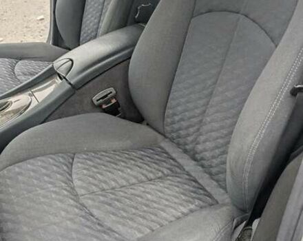 Сірий Мерседес Е-Клас, об'ємом двигуна 2.2 л та пробігом 490 тис. км за 6500 $, фото 8 на Automoto.ua