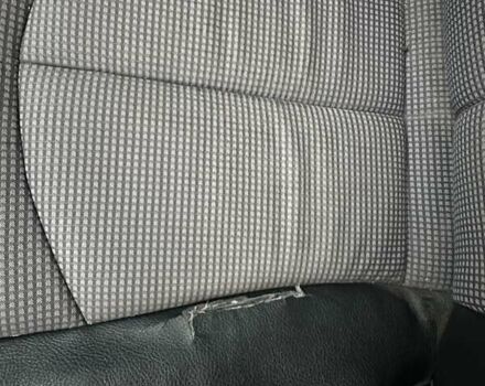 Серый Мерседес Е-Класс, объемом двигателя 3.2 л и пробегом 480 тыс. км за 7700 $, фото 7 на Automoto.ua