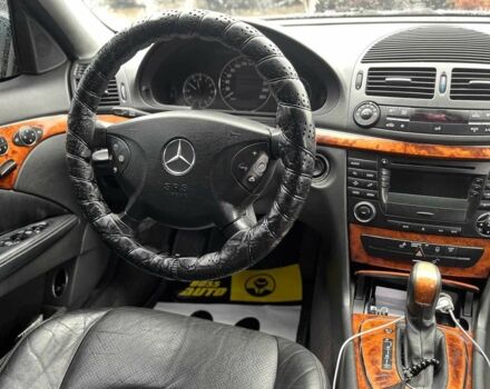 Серый Мерседес Е-Класс, объемом двигателя 3.2 л и пробегом 340 тыс. км за 6800 $, фото 13 на Automoto.ua