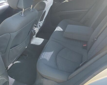 Серый Мерседес Е-Класс, объемом двигателя 2.1 л и пробегом 420 тыс. км за 5600 $, фото 5 на Automoto.ua