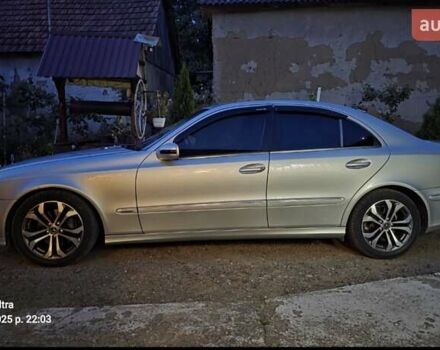 Мерседес Е-Клас 2003 у Чопе на Automoto.ua Сірий Мерседес Е-Клас, об'ємом двигуна 3.2 л та пробігом 388 тис. км за 10000 $, фото 4 на Automoto.ua