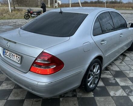Сірий Мерседес Е-Клас, об'ємом двигуна 2.1 л та пробігом 374 тис. км за 6600 $, фото 3 на Automoto.ua