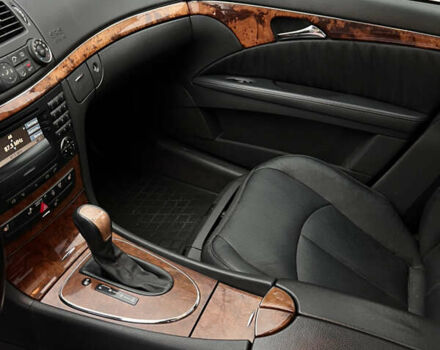 Сірий Мерседес Е-Клас, об'ємом двигуна 2.1 л та пробігом 485 тис. км за 7900 $, фото 7 на Automoto.ua