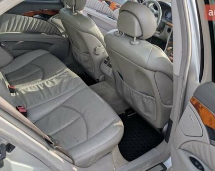 Серый Мерседес Е-Класс, объемом двигателя 2.2 л и пробегом 353 тыс. км за 3100 $, фото 10 на Automoto.ua