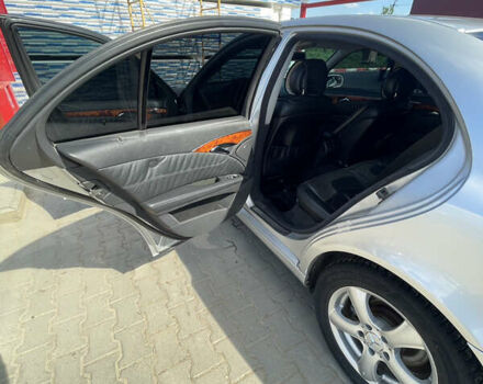 Сірий Мерседес Е-Клас, об'ємом двигуна 2.69 л та пробігом 540 тис. км за 6500 $, фото 8 на Automoto.ua