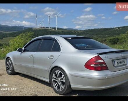 Мерседес Е-Клас 2003 у Чопе на Automoto.ua Сірий Мерседес Е-Клас, об'ємом двигуна 3.2 л та пробігом 388 тис. км за 10000 $, фото 3 на Automoto.ua