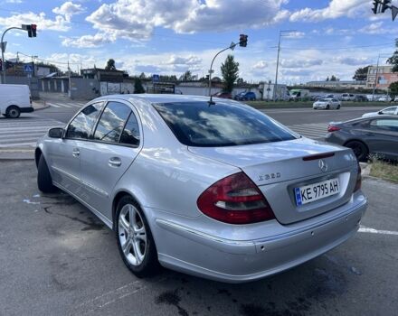Серый Мерседес Е-Класс, объемом двигателя 3.2 л и пробегом 350 тыс. км за 6150 $, фото 3 на Automoto.ua