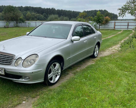 Серый Мерседес Е-Класс, объемом двигателя 2.6 л и пробегом 322 тыс. км за 4700 $, фото 2 на Automoto.ua