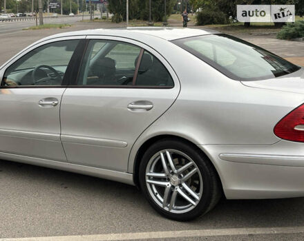 Сірий Мерседес Е-Клас, об'ємом двигуна 2.2 л та пробігом 361 тис. км за 7000 $, фото 11 на Automoto.ua