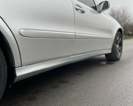 Сірий Мерседес Е-Клас, об'ємом двигуна 2.2 л та пробігом 265 тис. км за 5900 $, фото 21 на Automoto.ua